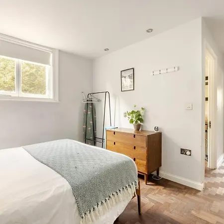 Classroom Flat In A Converted School In Town Centre * Fowey